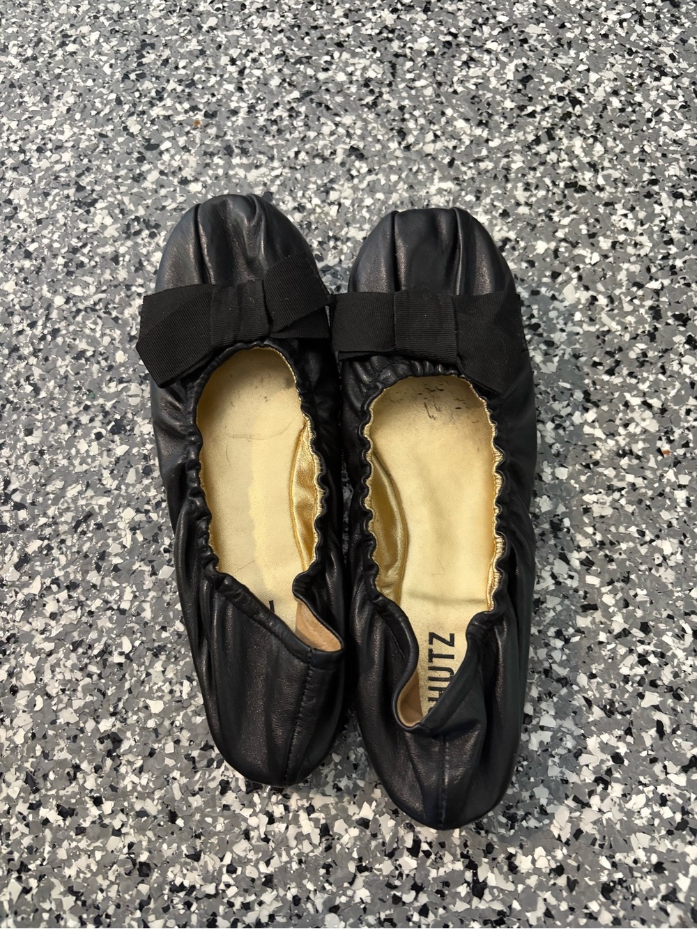 Schutz SUZANNE LEATHER FLAT